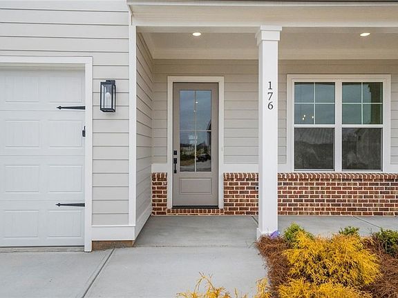 2nd image of 176 Aspen Hall Dr