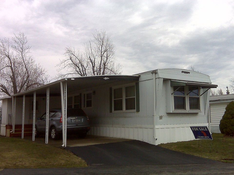 1st image of 32 Estelle Dr