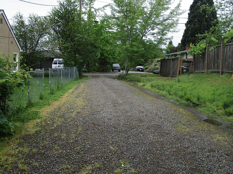 77 W 24th Pl — Photo 20