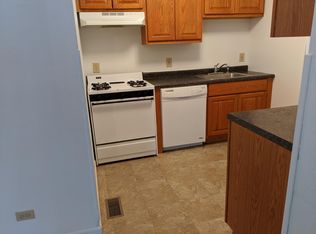1221 Fairwood Ct APT 1, Elgin, IL
