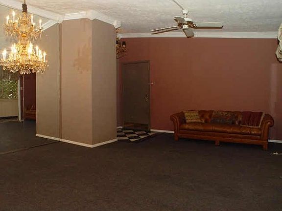5th image of 2627 Douglas Ave APT 219