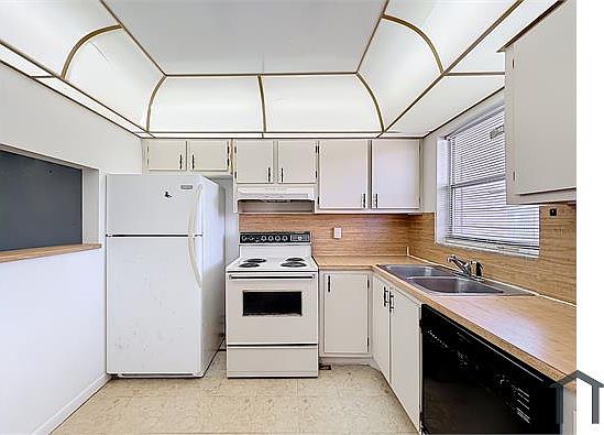 2nd image of 6750 Royal Palm Blvd APT 209