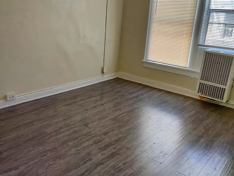 504 S Bonnie Brae St #324 — Photo 2