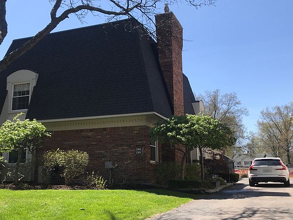 2nd image of 21924 Shorepointe Ln Unit 28