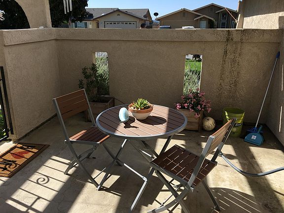 4th image of 3306 Oak Knoll Dr