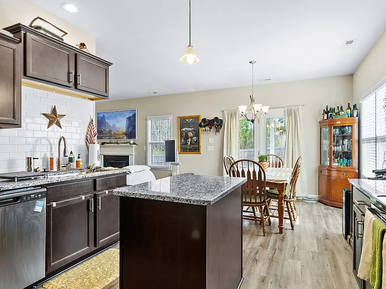 50 Basswood Ct — Photo 13