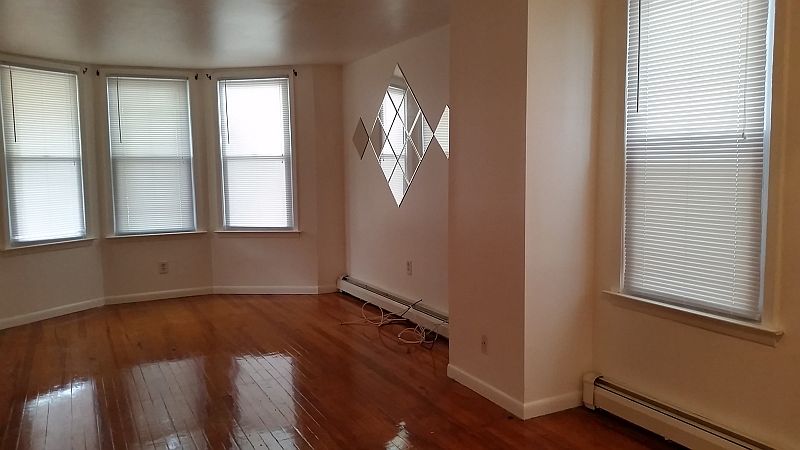 1st image of 54 Willowdale Ave #1