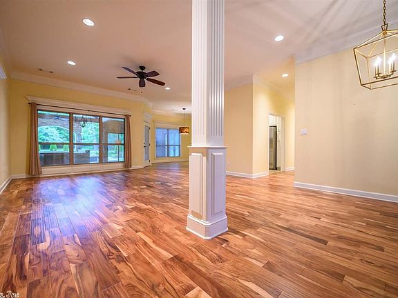 4th image of 7410 Windsong Dr