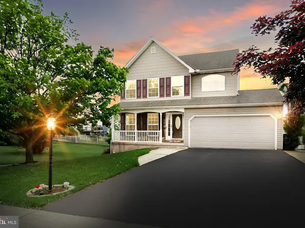 285 Thomas Armor Dr, Windsor, PA 17366