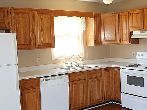 5th image of 1607 Campbell St