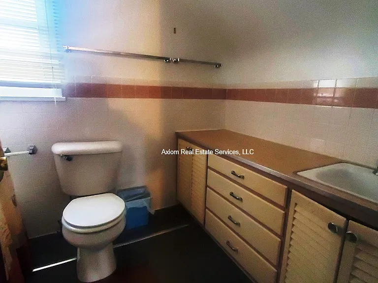 307 S 8th St #3 — Photo 7