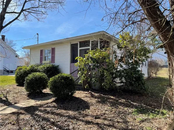 631 N Main St, Shreve, OH 44676