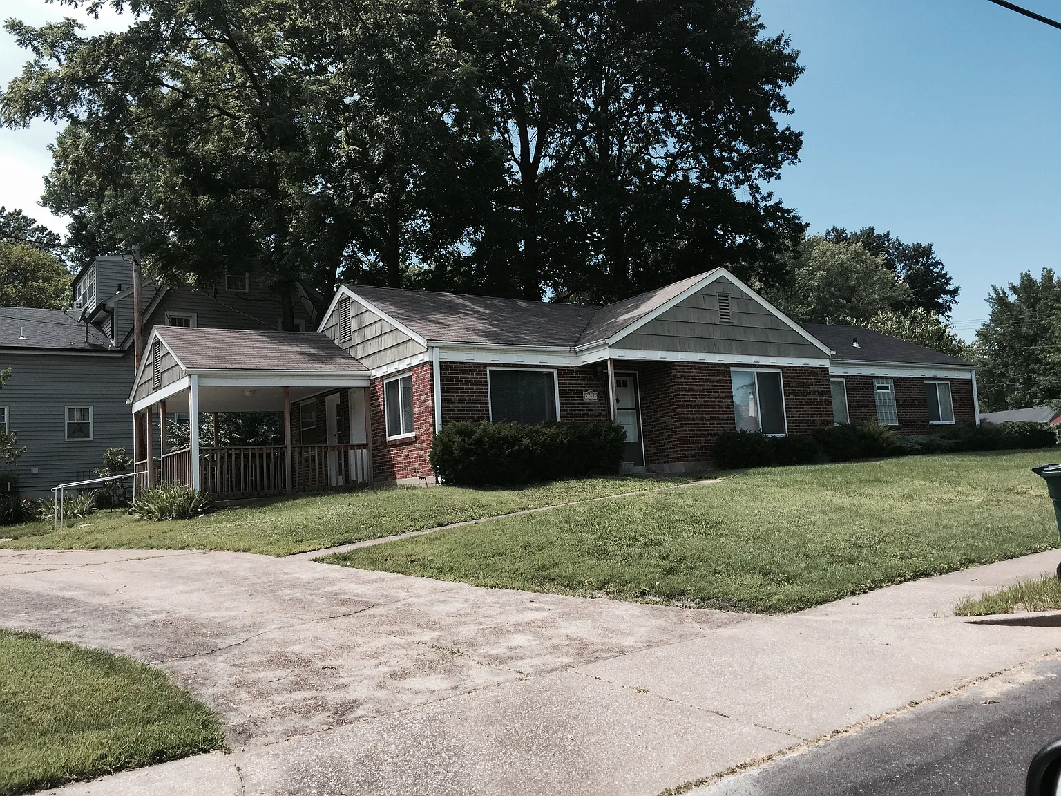 301 Selma Ave photo 1