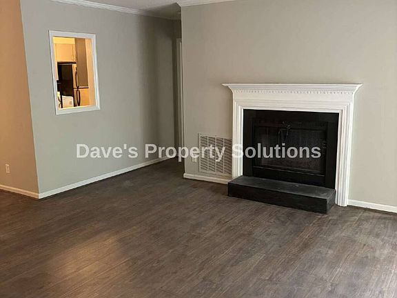2nd image of 616 Balfour Rd