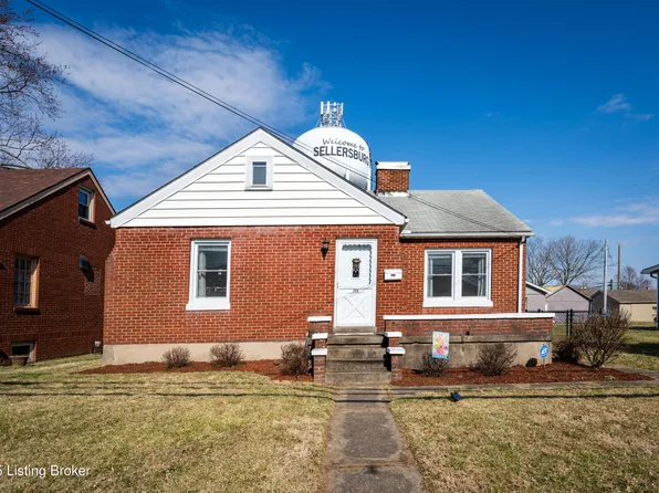 224 W Utica St, Sellersburg, IN 47172