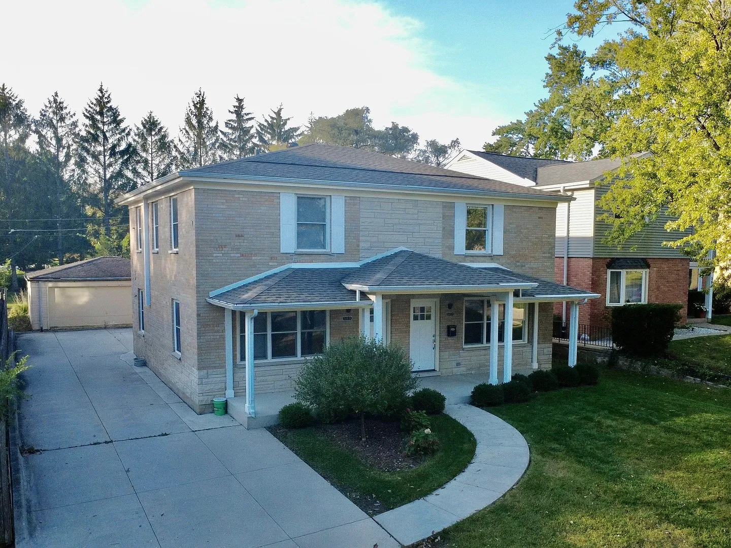 4 bed, 1152 sqft, $3,750 — Photo 2