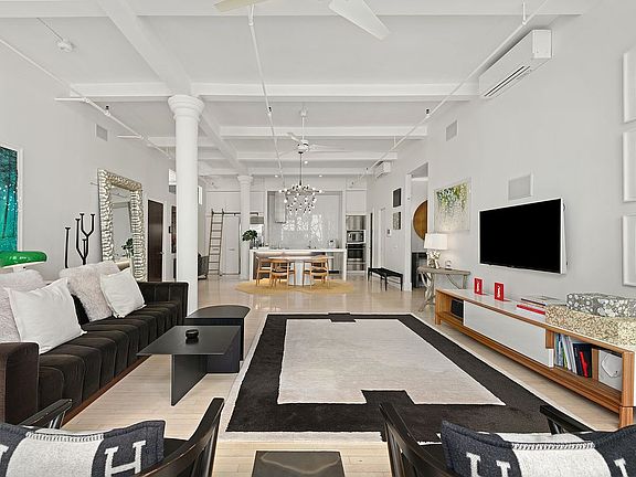 2nd image of 32 W 20th St APT 9A