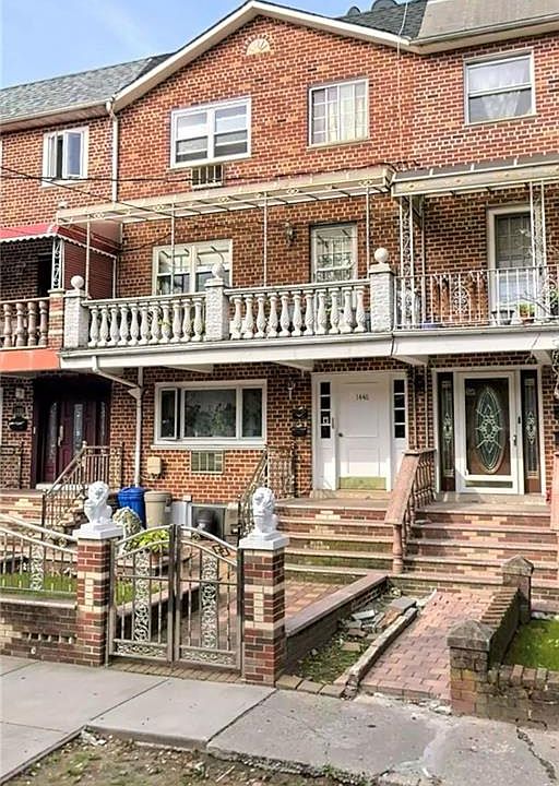 1st image of 1446 E 88th St