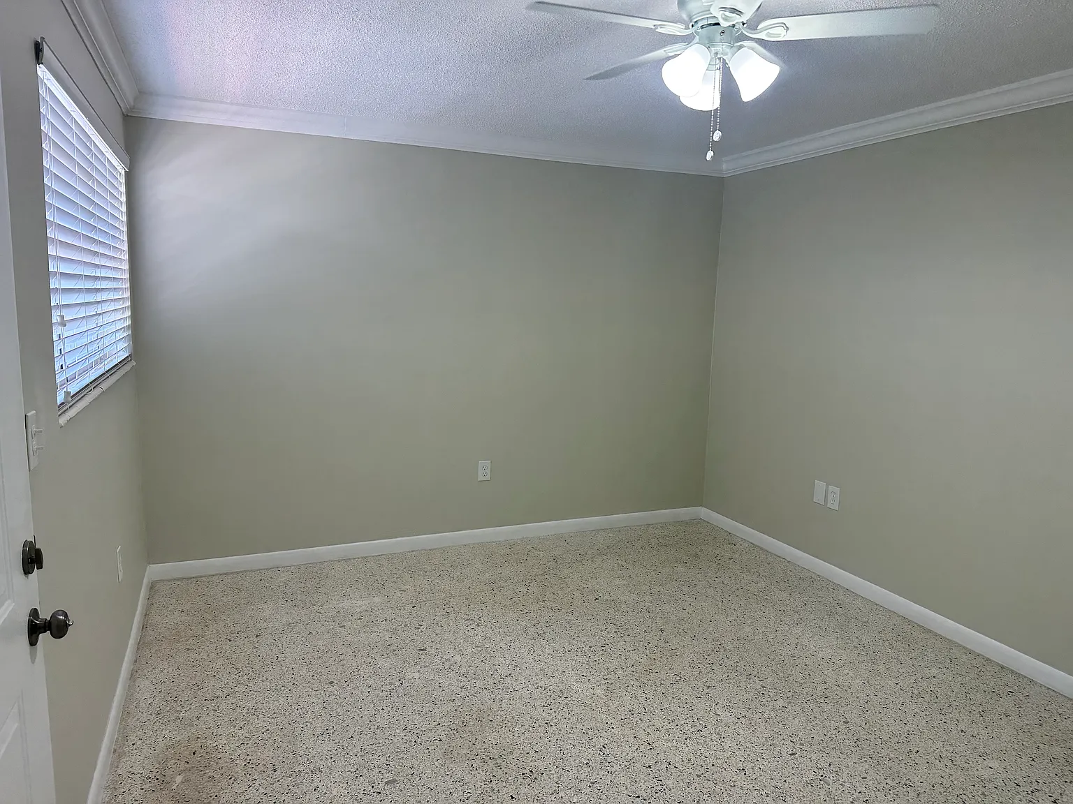 2 bed, $2,100 — Photo 3