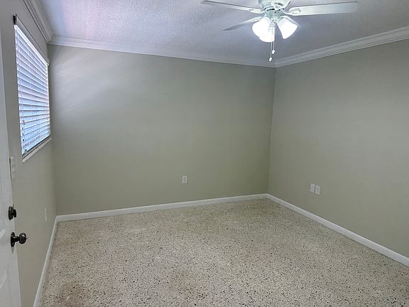 3rd image of 40 W 4th St #5