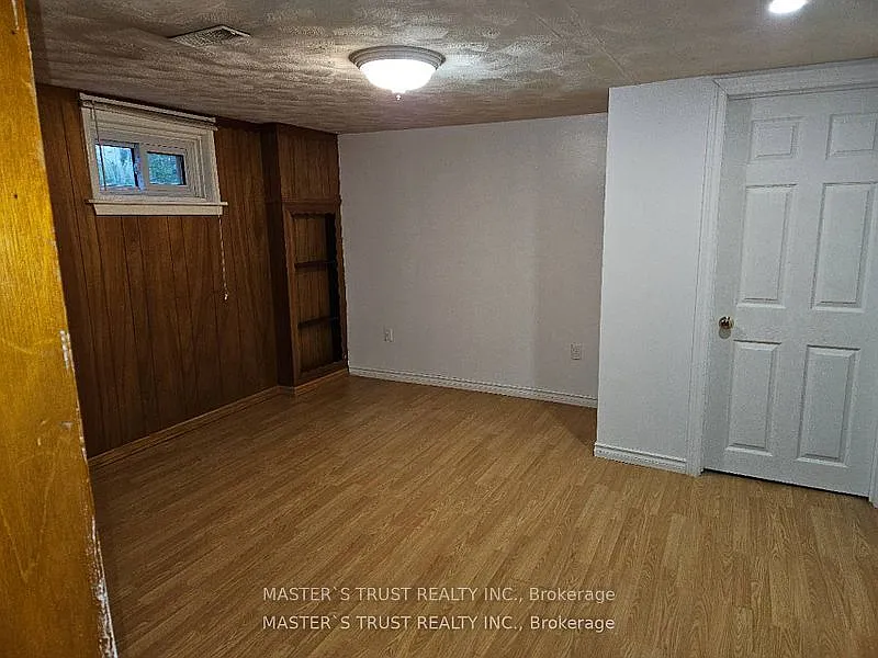 3 bed, $1,900 — Photo 3
