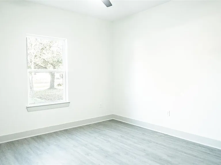 31727 Cypress Cir — Photo 5