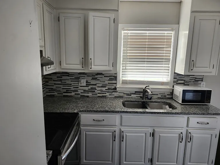 1206 Heflund Ave — Photo 10