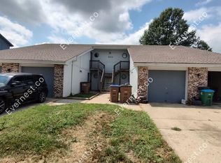 500 Sky Vue Dr APT C, Raymore, MO 64083