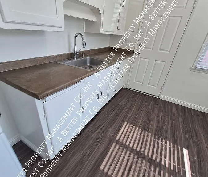 6802 Caro St — Photo 4