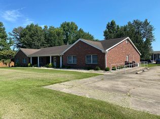 420 E 2nd St, Trenton, IL