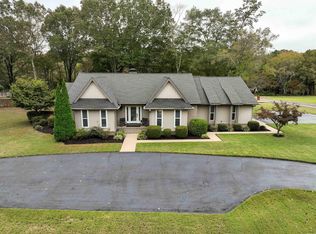 1 Robinwood Dr, Searcy, AR 72143