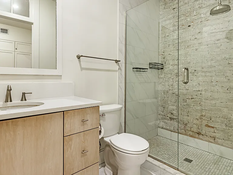 513 Conti St #3D — Photo 4