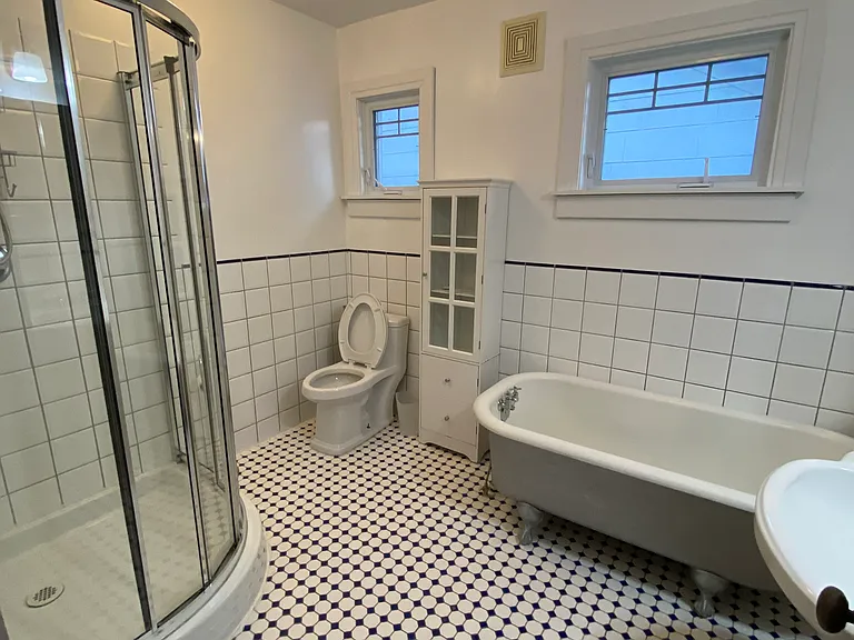 130 Home St — Photo 11