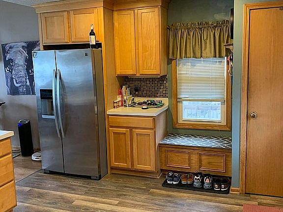 5th image of 192 W Crooked Lake Dr