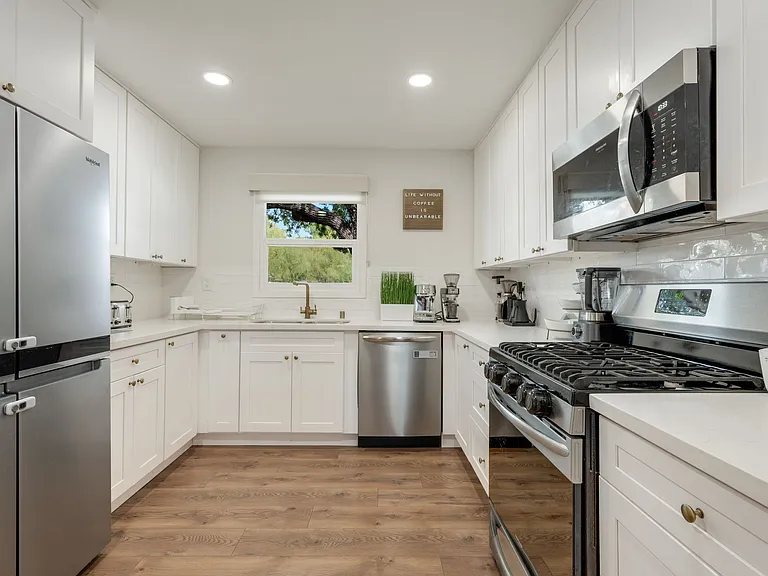 9483 Pennywood Rd — Photo 11