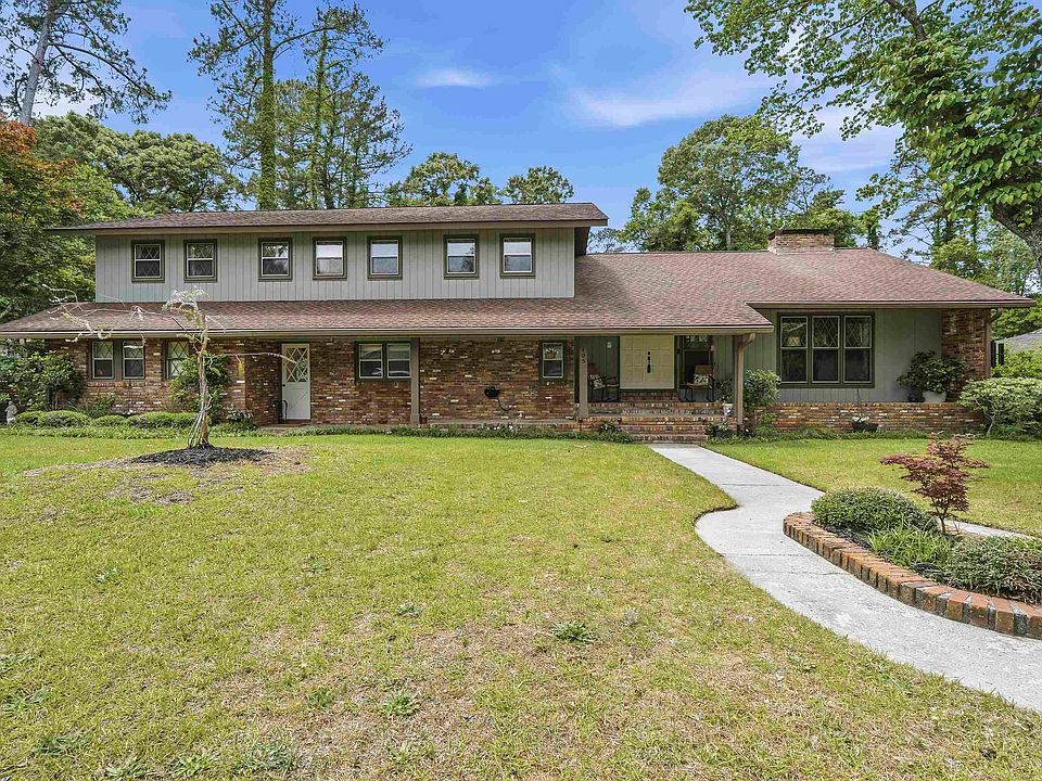1st image of 105 Fox Glen Dr