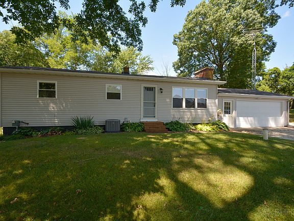 12909 15 mile rd-102