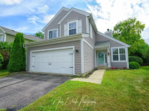 681 E Peachtree Ln, Round Lake Beach, IL 60073