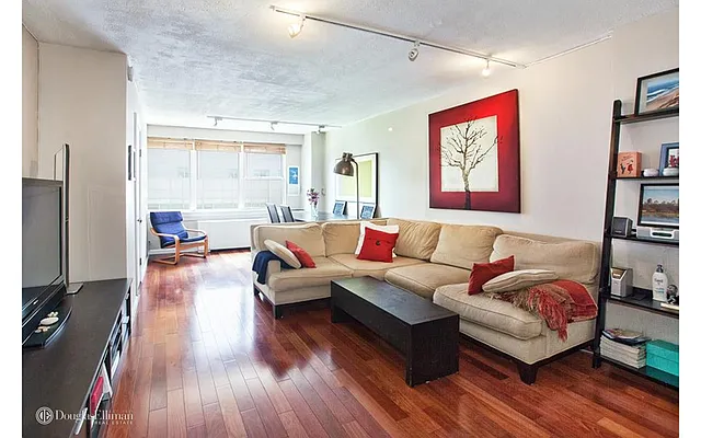 Rented by Douglas Elliman | media 21