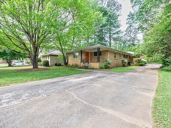 4th image of 119 Driftwood Pl Unit A