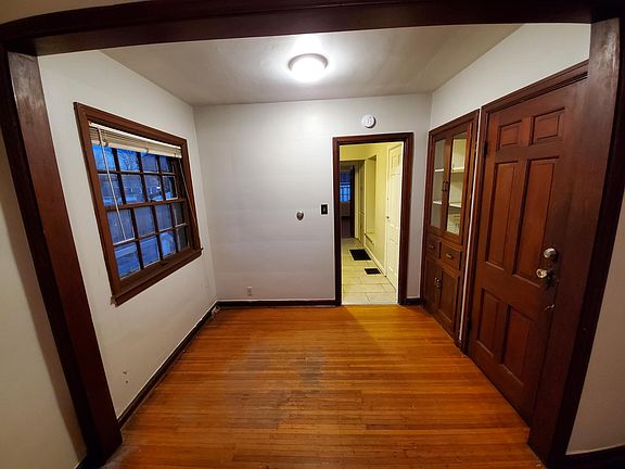 4th image of 4629 Caroline Ave