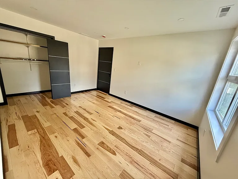 35 Greendale Ave #A — Photo 18