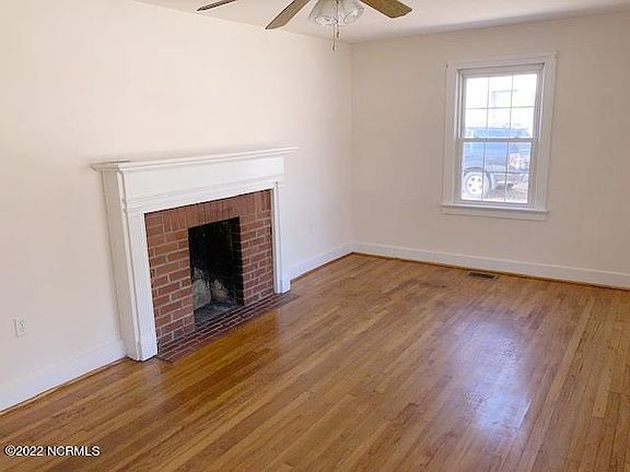 2nd image of 2610 Jackson Dr