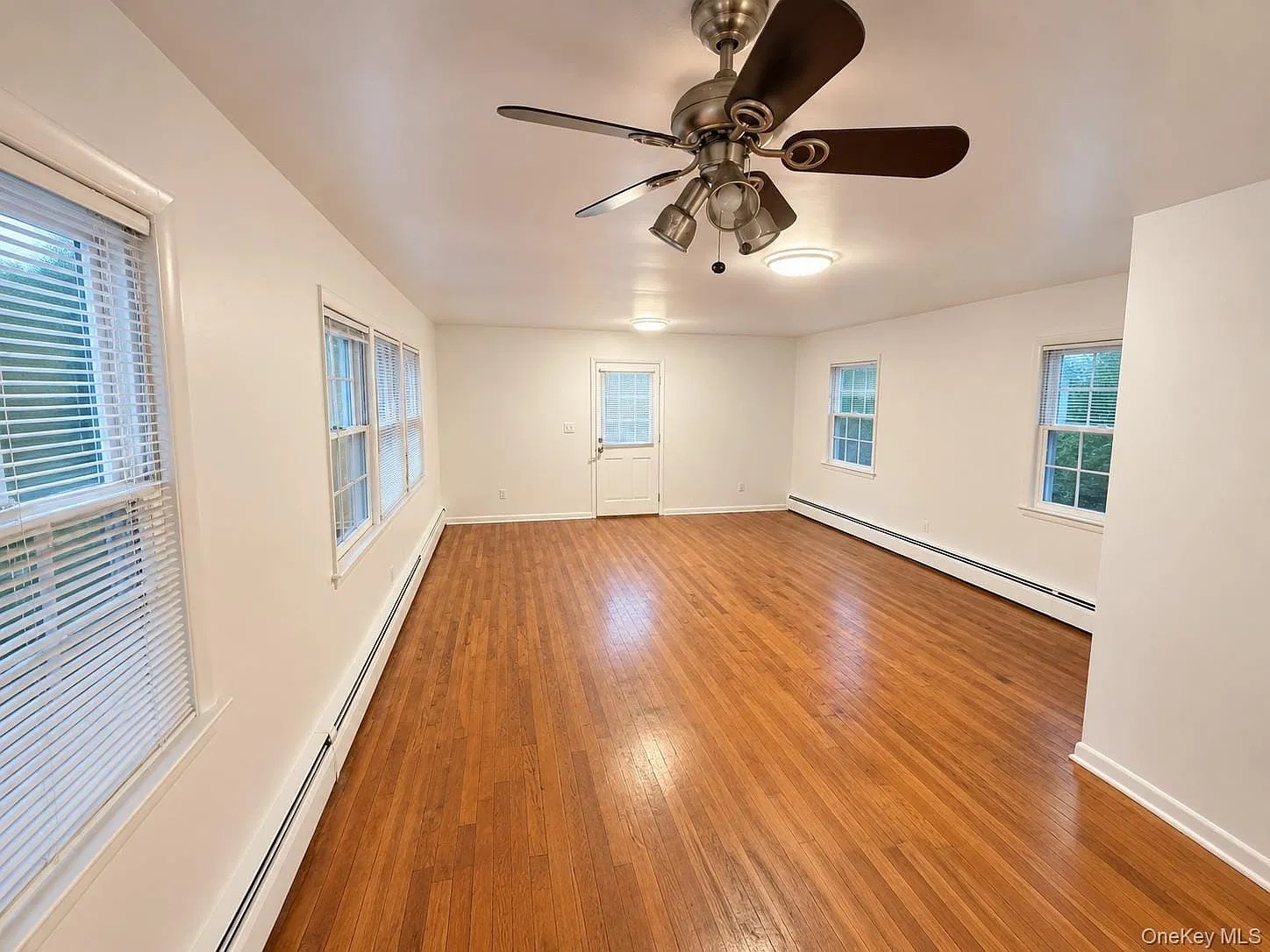 2 bed, 1.0 bath, 1100 sqft, $2,900 — Photo 3