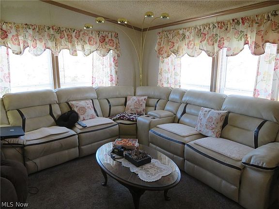 5th image of 59970 Westwind Ln