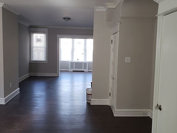 4th image of 338 E Albanus St