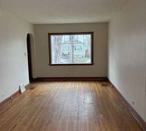 4th image of 2230 Winnipeg STREET