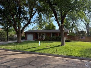 206 N Hamilton St, Lakin, KS 67860