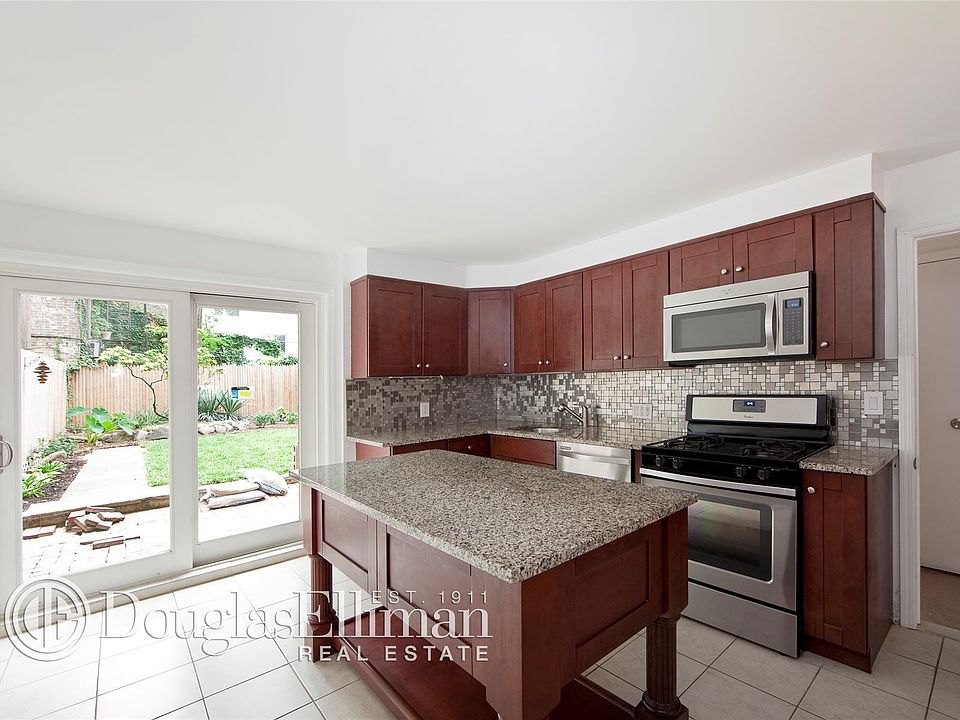 1st image of 546 Pacific St #1