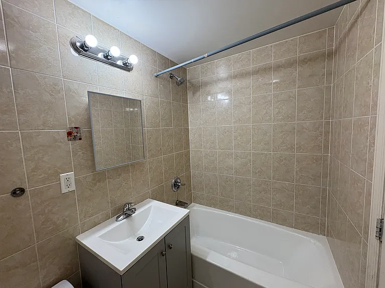 4134 Haight St #303 — Photo 7